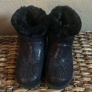 NWOT baby& toddler girl furry black silver boots baby girl Sz 6